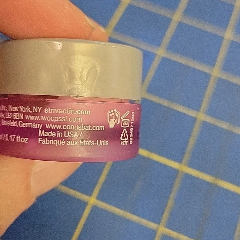 NIA114 Multi-Action R&R Eye Cream StrVection 5ml New Jar